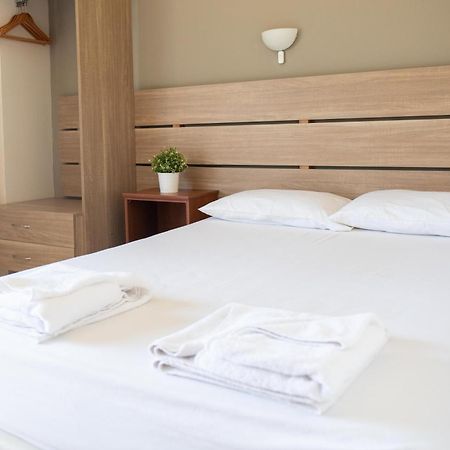 Tota Marinou Hotel Агии Апостоли Екстериор снимка